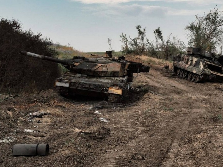Phương Tây bất ngờ trước tốc độ phá hủy vũ khí trên chiến trường Ukraine  - 1