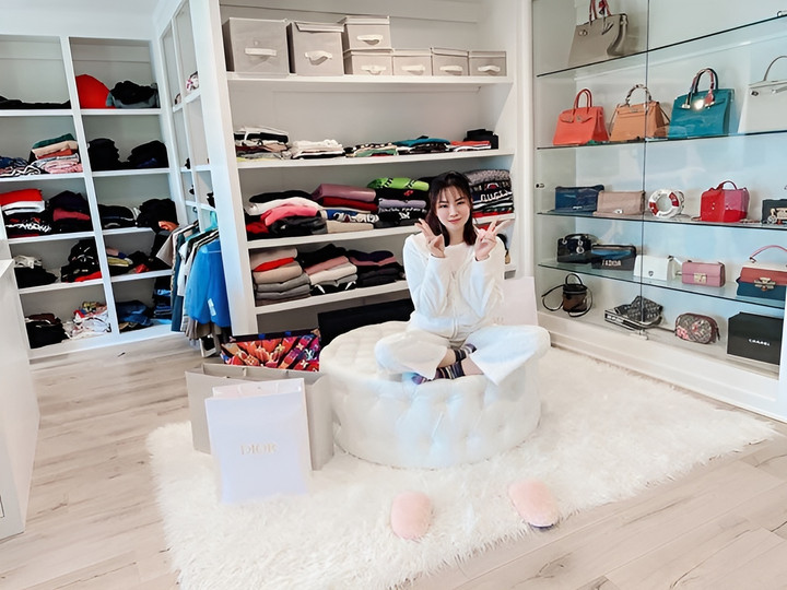 Con dâu tỷ phú Hoàng Kiều: U40 vẫn gợi cảm, sống sang chảnh như 'bà hoàng' - 5