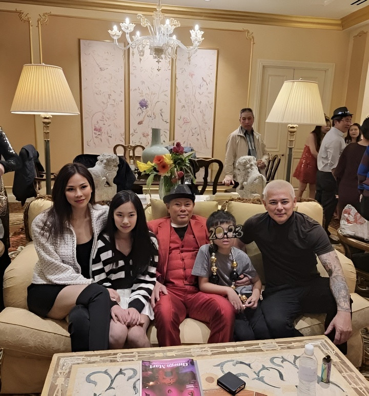 Con dâu tỷ phú Hoàng Kiều: U40 vẫn gợi cảm, sống sang chảnh như 'bà hoàng' - 9