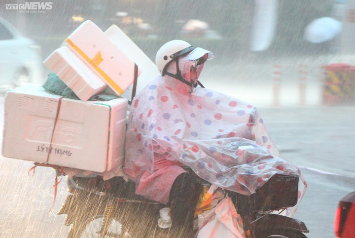 Thời tiết ngày 21/7: Miền Bắc tăng nhiệt, miền Nam chiều tối mưa lớn - 1