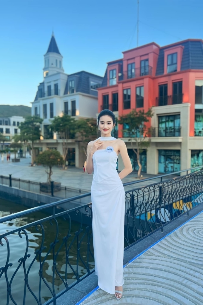 Nhan sắc đời thường của Tân Hoa hậu Thế giới Việt Nam Huỳnh Trần Ý Nhi - 6