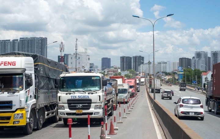 Không đòi được 355 tỷ đồng, UBND TP.HCM đề nghị phạt công ty làm đường nối cầu Phú Mỹ - 1