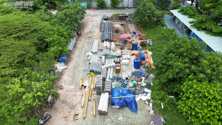 Dự án Nhà thi đấu Phan Đình Phùng nằm ở trung tâm TP.HCM bị cây cỏ phủ kín - 6