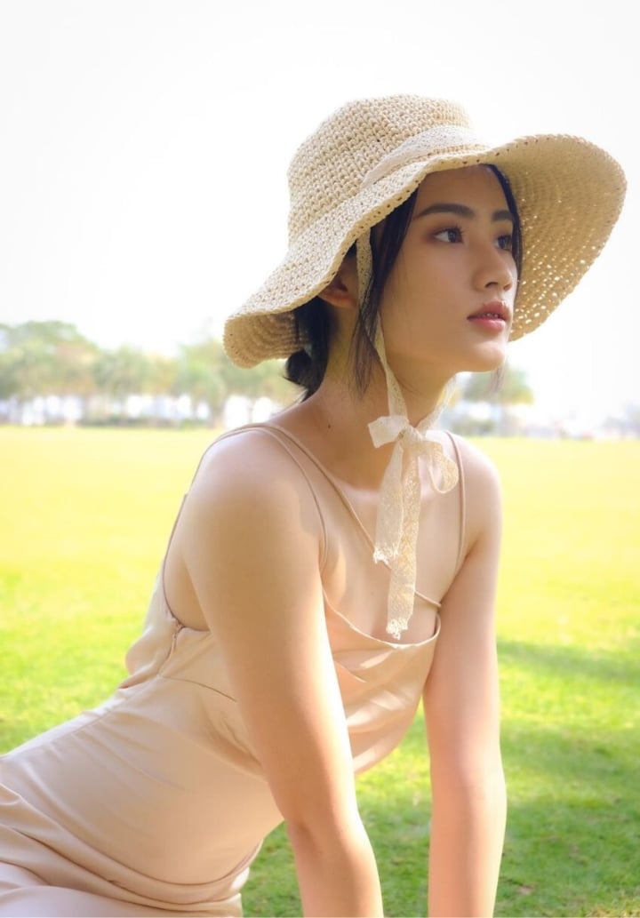 Nhan sắc đời thường của Tân Hoa hậu Thế giới Việt Nam Huỳnh Trần Ý Nhi - 14