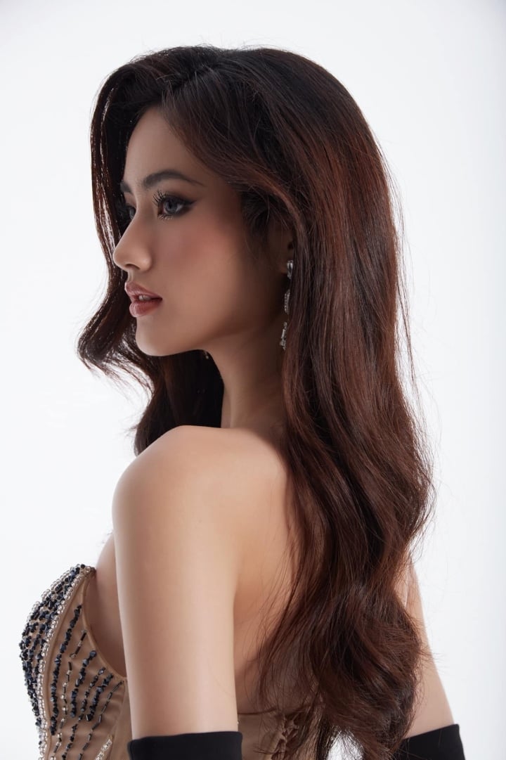 Nhan sắc đời thường của Tân Hoa hậu Thế giới Việt Nam Huỳnh Trần Ý Nhi - 15