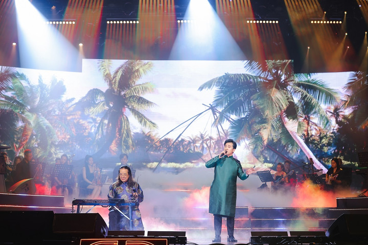 'Sao Mai' Quang Hào biến hóa đa màu sắc trong đêm nhạc kỷ niệm 20 năm ca hát - 3