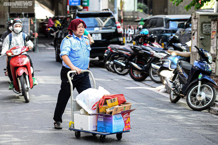 Dự báo thời tiết ngày 24/7: Miền Bắc nắng nóng, miền Nam mưa triền miên - 1