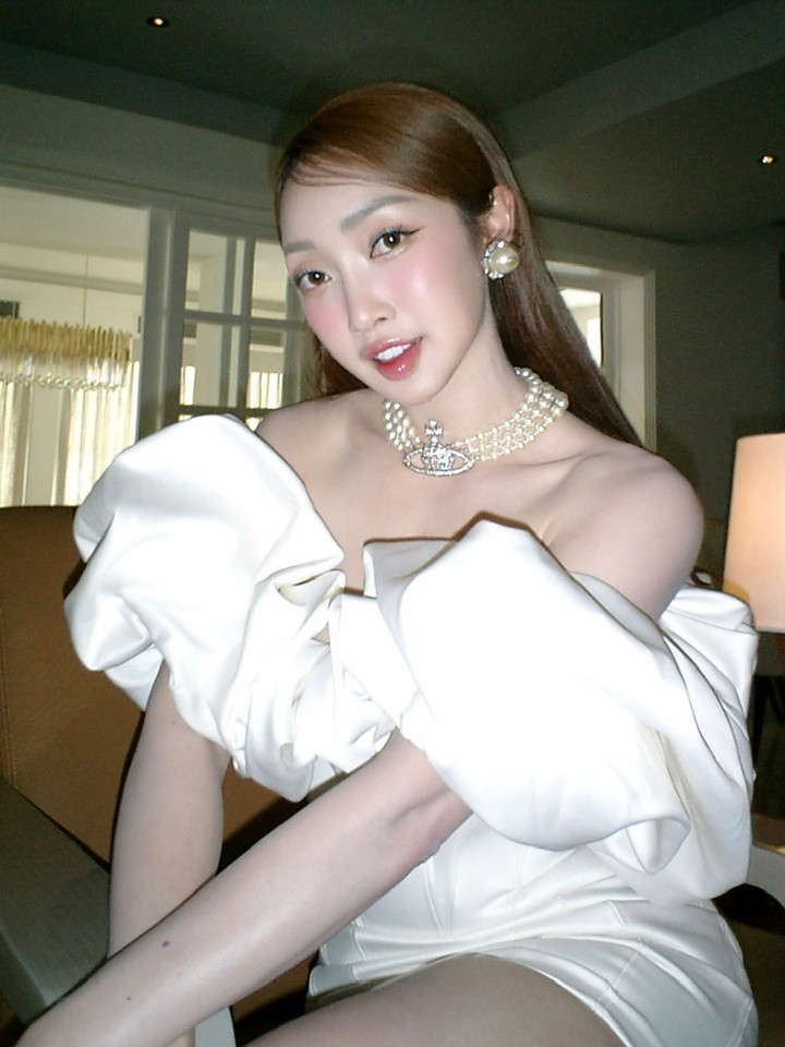 Khi chuyển về nhà mới, nữ CEO thoải mái tận hưởng không gian sống thoáng đãng, gần gũi thiên nhiên.