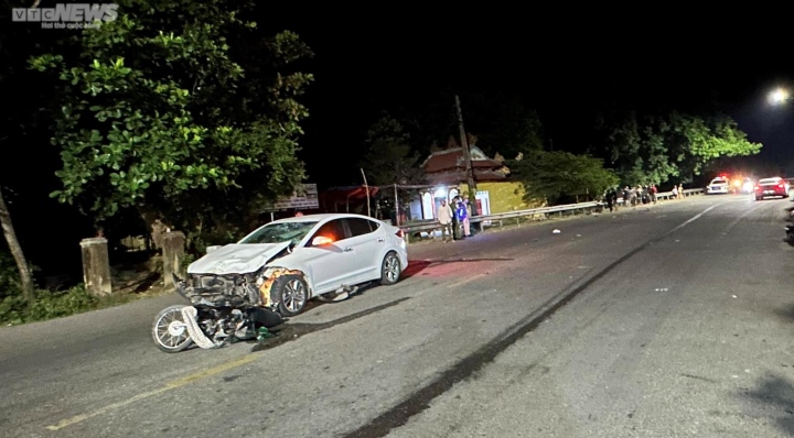 Vụ tai nạn xảy ra khoảng 22h10 ngày 24/7 tại Km7+600 quốc lộ 49 đoạn qua thôn Dương Nổ Nam (xã Phú Dương, TP Huế).