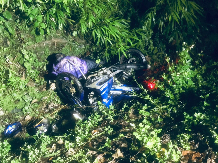 Hiện trường vụ tại nạn nơi nam phượt thủ tử vong.