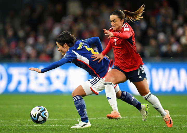 Hàng thủ Costa Rica bắt đầu bộc lộ khoảng trống.