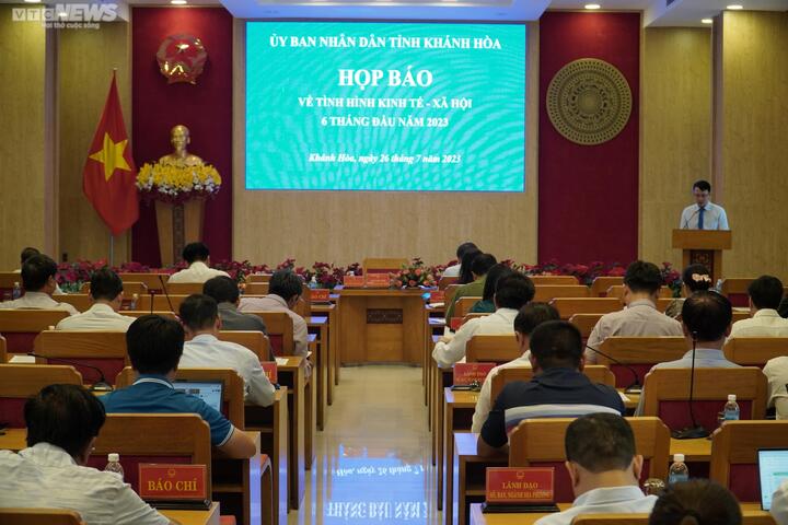 Chiều ngày 26/7, UBND tỉnh Khánh Hoà tổ chức Họp báo về tình hình kinh tế - xã hội 6 tháng đầu năm 2023.