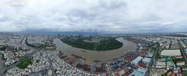 Bên cạnh đó, dự án cũng góp phần kéo giảm ùn tắc giao thông khu vực nội đô và giảm tai nạn giao thông liên quan đến hoạt động của các bến cảng trên địa bàn quận 4, quận 7.