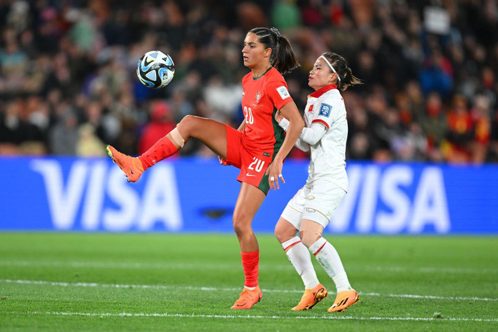 Đội tuyển nữ Việt Nam nỗ lực.