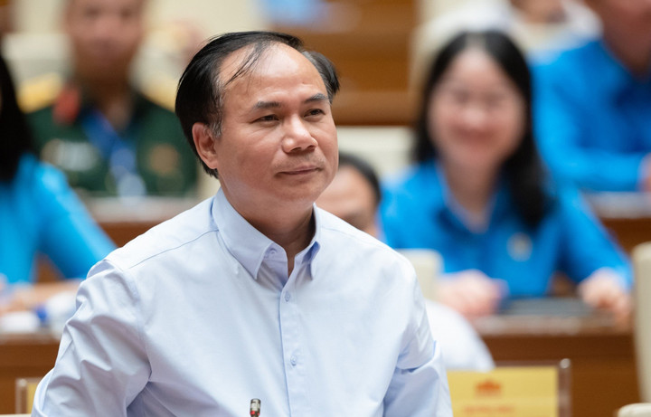 Thứ trưởng Bộ Xây dựng Nguyễn Văn Sinh.