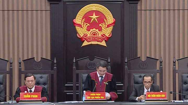 HĐXX tuyên án chiều 28/7.