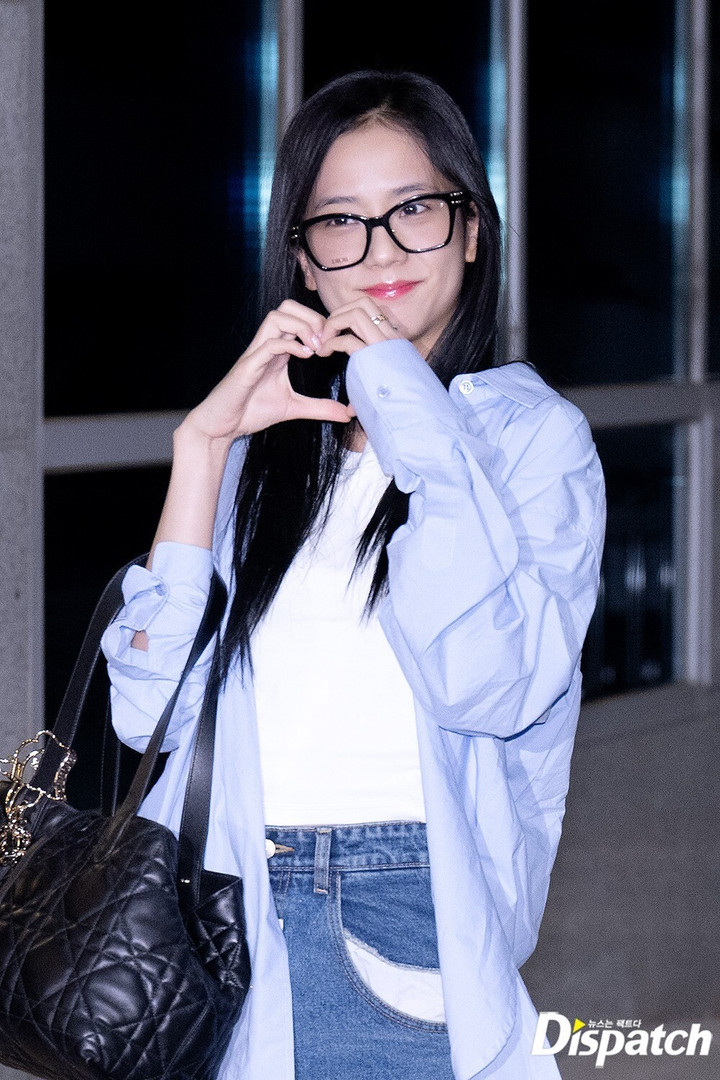 Hình ảnh đầu tiên của BLACKPINK đến Hà Nội biểu diễn - 4