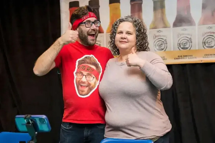 Họ quyết tâm lập kỷ lục để kỷ niệm 15 năm ngày cưới.