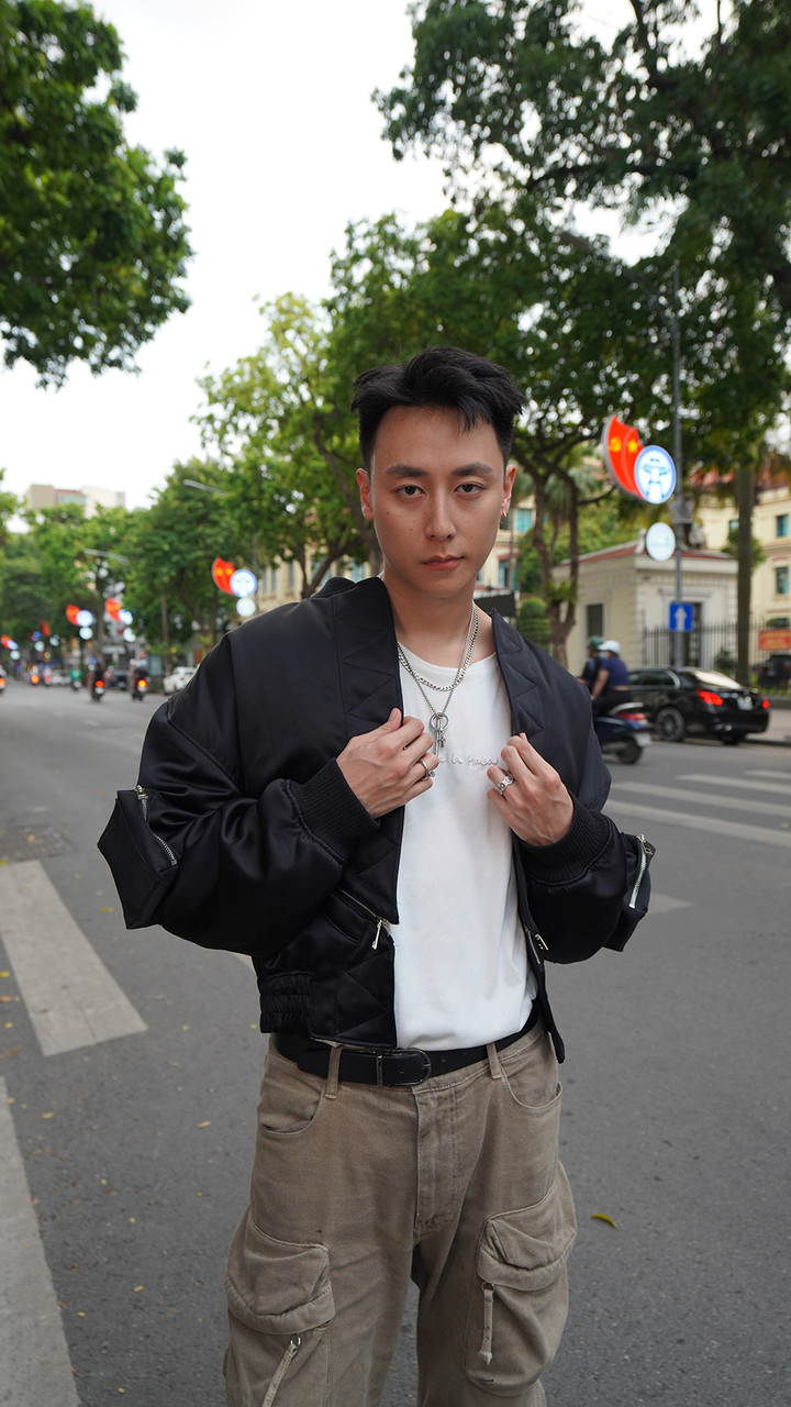 Rocker Nguyễn từng có một thời gian biến mất khỏi showbiz Việt.