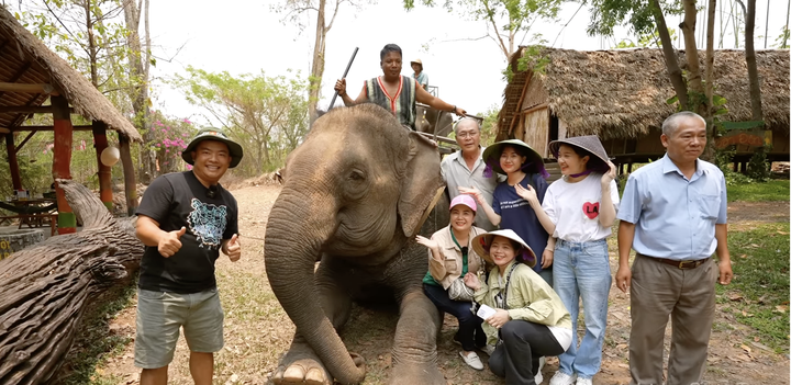 Lựa chọn cách thức tiếp cận ấn tượng, Sapa TV tự định vị là kênh du lịch khai phá đặc trưng văn hóa bản địa.