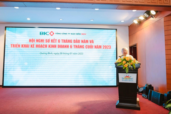 Chủ tịch HĐQT BIC Trần Xuân Hoàng phát biểu chỉ đạo hội nghị.