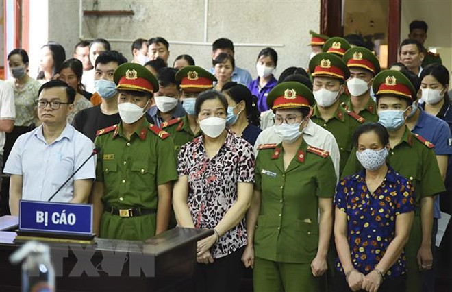 Các bị cáo tại phiên tòa.