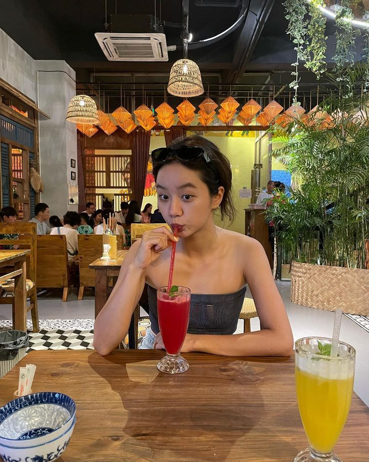 Sao nữ 'Reply 1988' khoe ảnh du lịch Nha Trang, vì sao Rosé (BLACKPINK) lại bị fan gọi tên? - 1