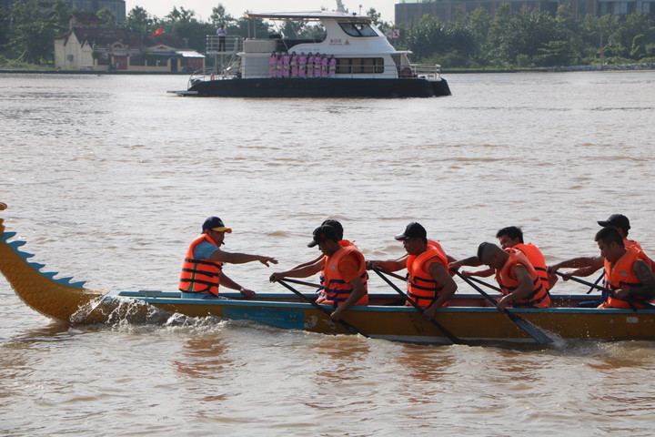 Nhiều hoạt động ý nghĩa, hấp dẫn tại Lễ hội sông nước TP.HCM. (Ảnh: Lương Ý)