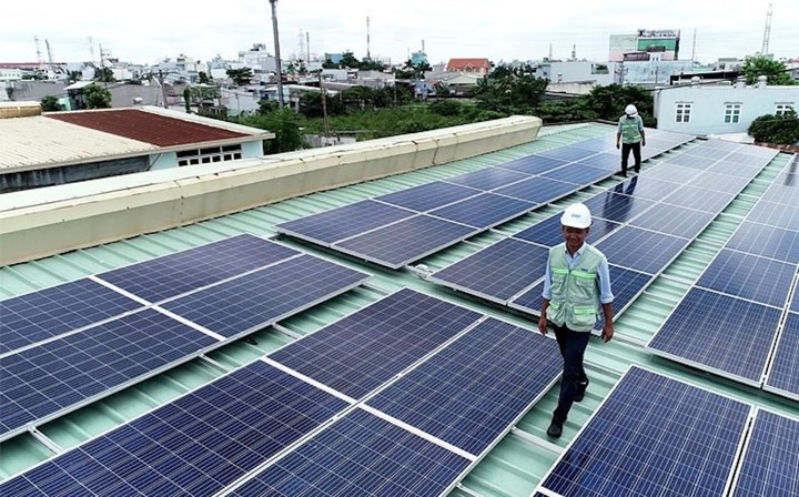 Bộ Công Thương: Không cấm, chỉ chưa ưu tiên phát triển điện mặt trời mái nhà khu công nghiệp - 2