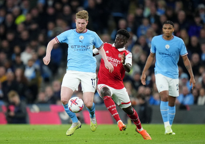Arsenal chạm trán Man City ở trận đấu mở màn mùa giải bóng đá Anh.