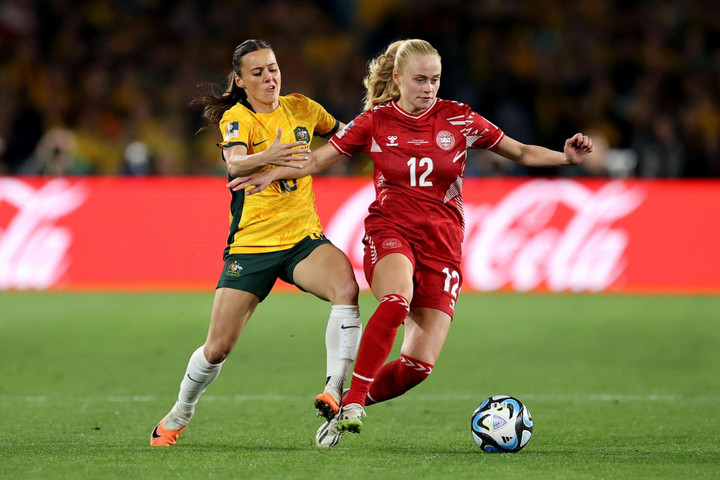 Đan Mạch thi đấu hứng khởi.