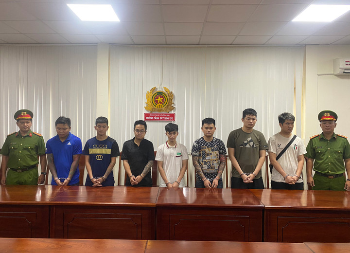 Các bị can tại cơ quan chức năng.