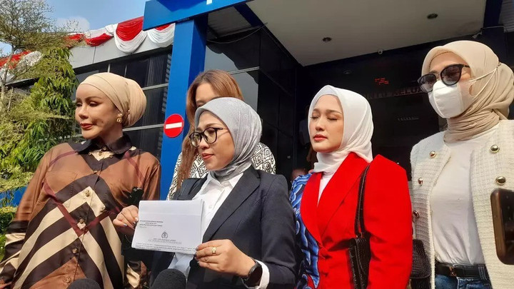 Một số thí sinh lên tiếng tố cáo BTC cuộc thi Hoa hậu Hoàn vũ Indonesia 2023.