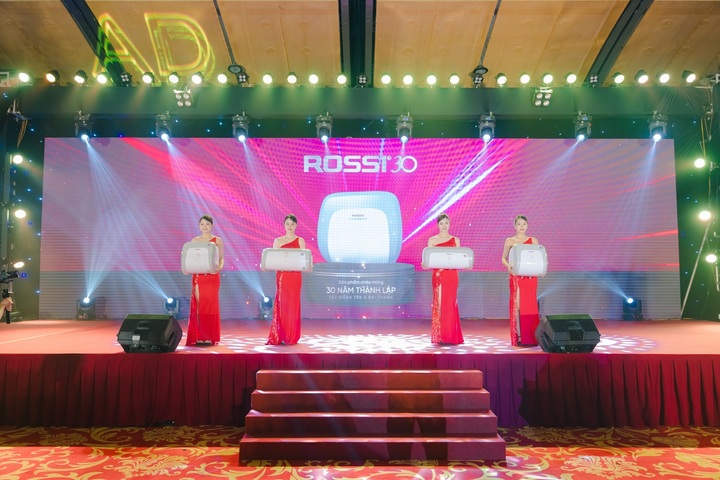 Bình nước nóng Rossi 30 chính thức ra mắt thị trường.