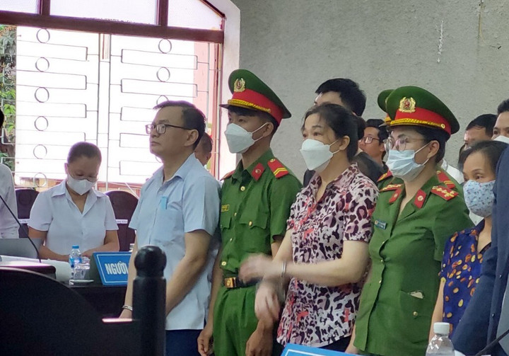 Các bị cáo tại toà.