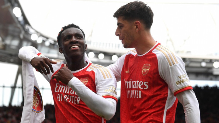 Nketiah ghi bàn đầu tiên cho Arsenal ở mùa giải Ngoại Hạng Anh 2023/2024.
