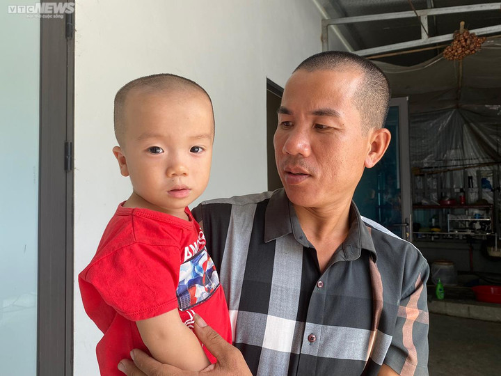 Mới đây, anh Bộ cũng phải mổ ruột thừa khiến khó khăn chồng chất khó khăn.