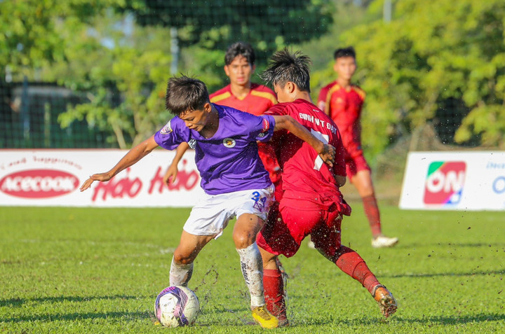 Hà Nội giành vé đi tiếp.