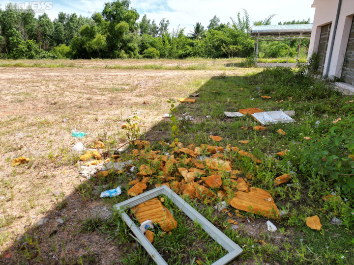 Theo lãnh đạo UBND xã sắp tới sẽ xây dựng chợ giai đoạn 2 thì mới có thể đi vào hoạt động kinh doanh buôn bán. UBND huyện bố trí nguồn vốn 11,9 tỷ đồng để thực hiện giai đoạn 2, đã xin chủ trương và được UBND tỉnh Bình Định chấp thuận đồng ý, hiện đang trong giai đoạn thẩm định thiết kế