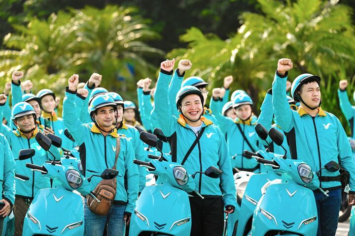 Giai đoạn đầu, dịch vụ sẽ sử dụng đồng bộ dòng xe máy điện VinFast Feliz S sơn màu xanh Cyan đặc trưng của Xanh SM.
