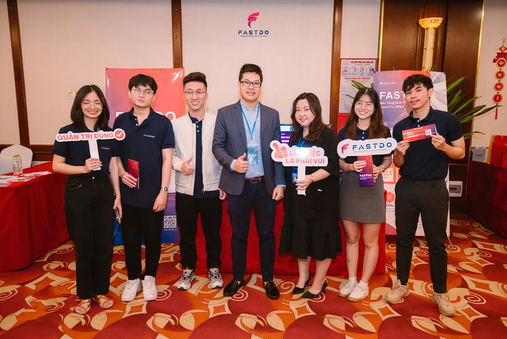 Ra mắt chương trình FAST100 được đông đảo SMEs, startup quan tâm.