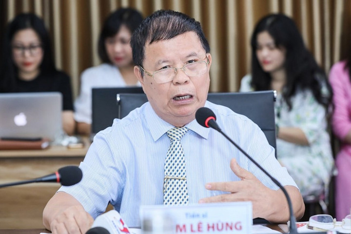 TS Phạm Lê Hùng tại toạ đàm. (Ảnh: Quang Vinh).