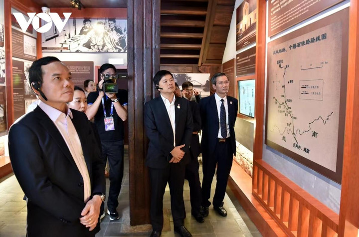 Phó Thủ tướng Trần Lưu Quang dự Lễ Khai mạc Hội chợ Trung Quốc-Nam Á lần thứ 7 - 13