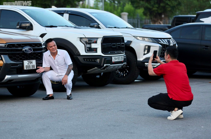 Nhiều chủ xem tham gia buổi giao lưu cho biết rất vui mừng khi những chiếc xe này được định danh theo mã định danh của bản thân. Mặc dù, sau định danh, giá trị mua bán của những chiếc biển số đẹp này không còn cao nữa.