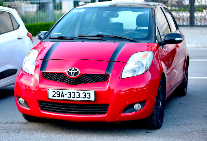 Một chiếc xe Toyota có tuổi đời hơn chục năm tuổi sở hữu biển ngũ quý 3.