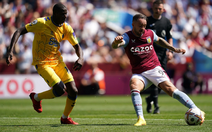Aston Villa chạm chán Everton tại giải Premier League