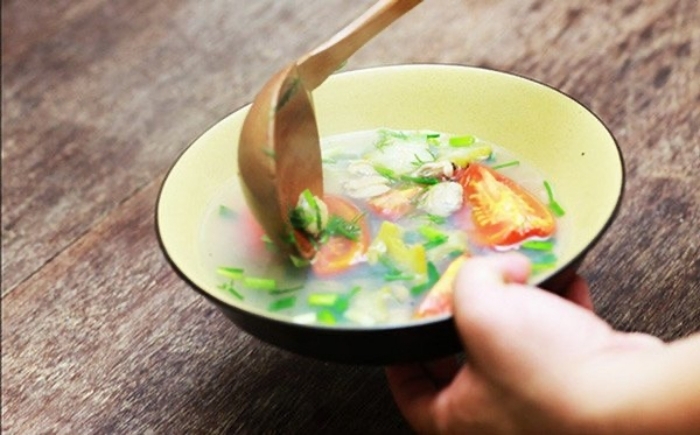 Canh là món ăn có mặt trong hầu hết các bữa cơm của người Việt. (Ảnh minh hoạ)