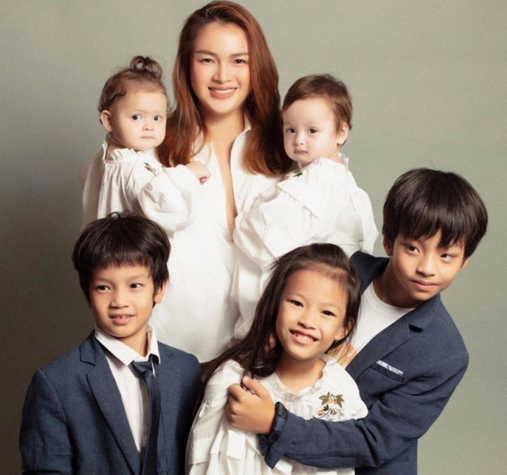 Diễm Châu một mình nuôi 5 con.