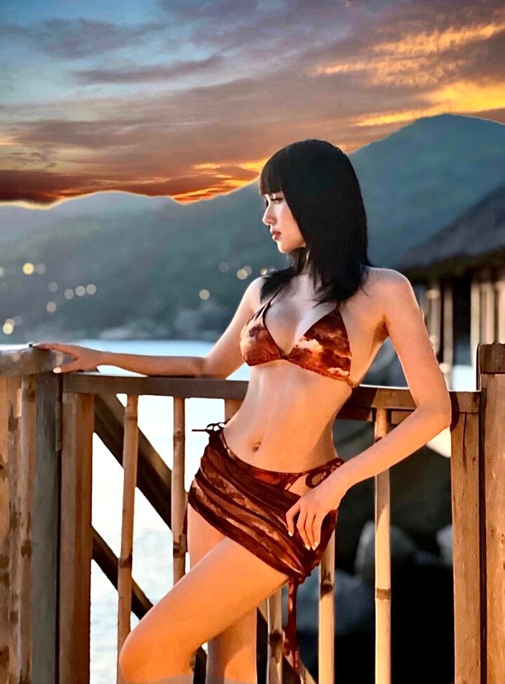 Tâm Tít: Hot girl 'kẹo ngọt' lột xác với vẻ ngoài sexy, nóng bỏng - 15