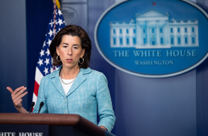 Bộ trưởng Thương mại Mỹ Gina Raimondo. (Ảnh: AFP/TTXVN)